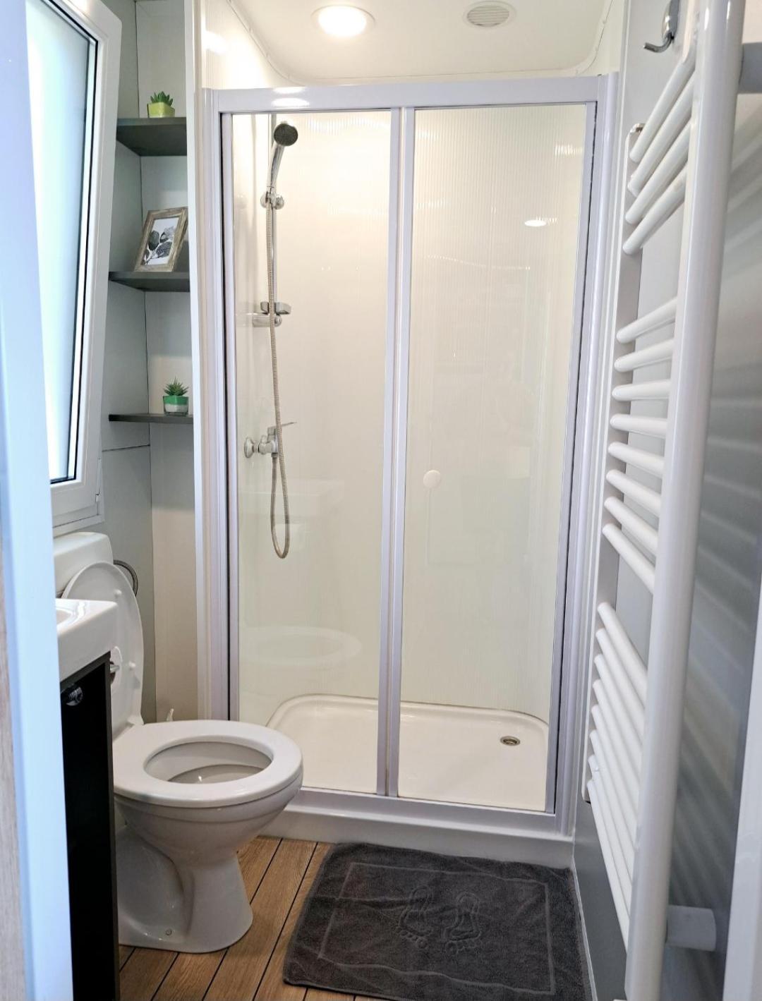 오미스 Bella Vista With Jacuzzi 1 빌라 외부 사진