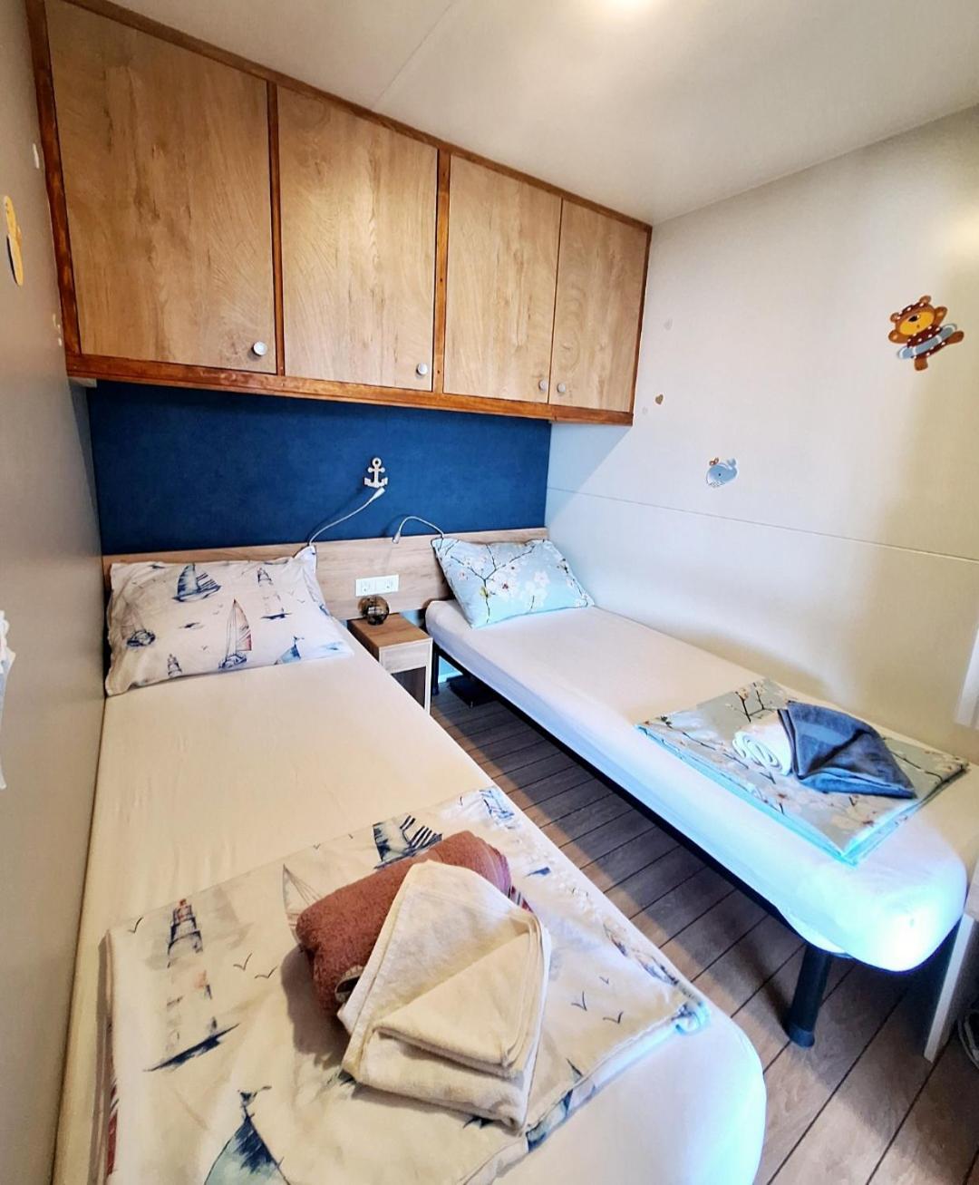 오미스 Bella Vista With Jacuzzi 1 빌라 외부 사진